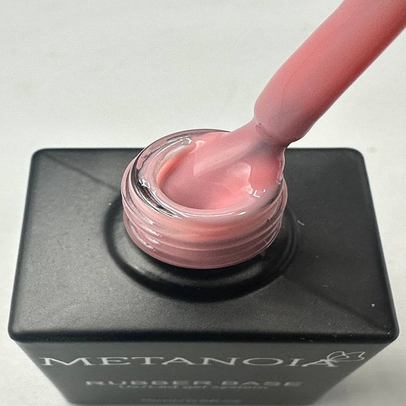 رابر بیس ناخن متانویا مدل MT07