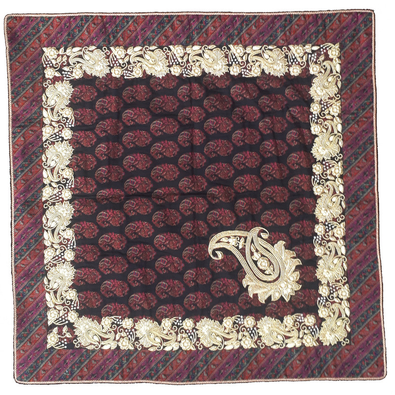  رومیزی سرمه دوزی مدل گل