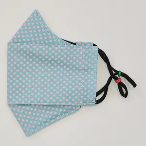 ماسک پارچه ای طرح خال خالی