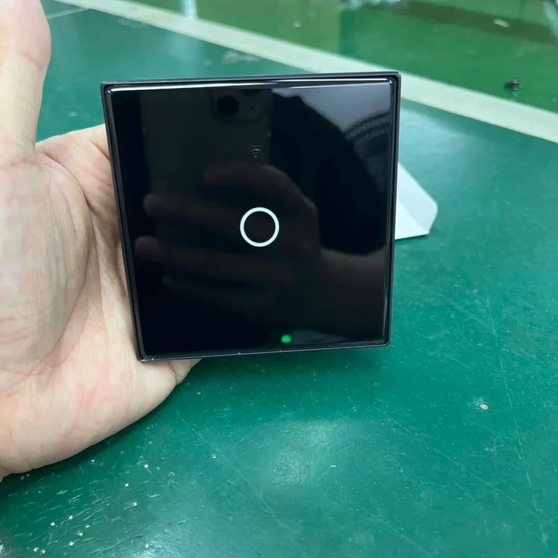 عکس شماره 4 : کلید لمسی تک پل مدل 2025 touch