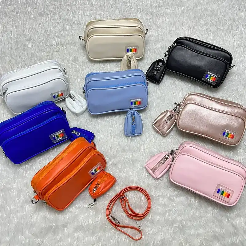 کیف دستی زنانه مدل پاسپورتی 50