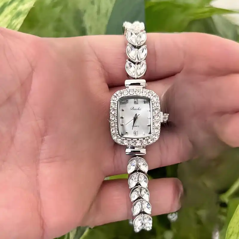 ساعت مچی عقربه ای زنانه بااُک مدل بند نگین گندمی دور نگین کد 1