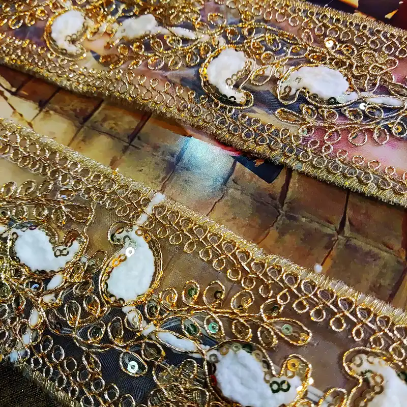 نوار یراق مدل قیطون دوزی الیاف و پولک دوزی طول 1 متر