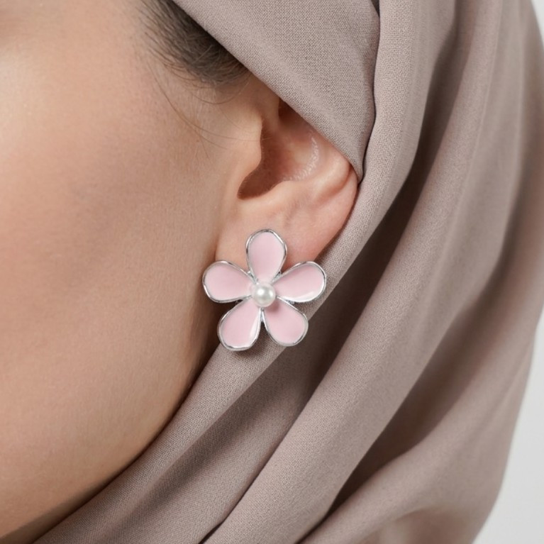 گوشواره میخی زنانه طرح گل میناکاری