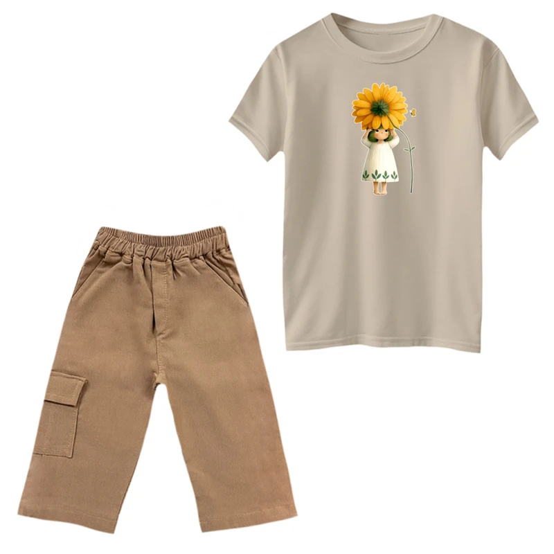 ست تی‌شرت و شلوارک دخترانه مدل دخترک و گل