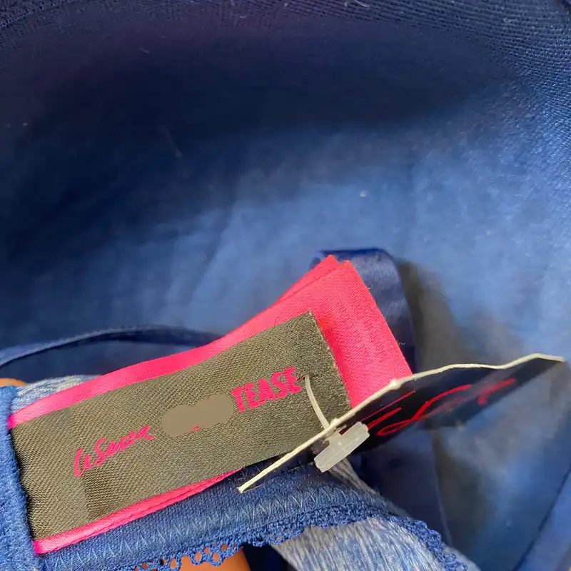 سوتین زنانه لاسنزا مدل FF87