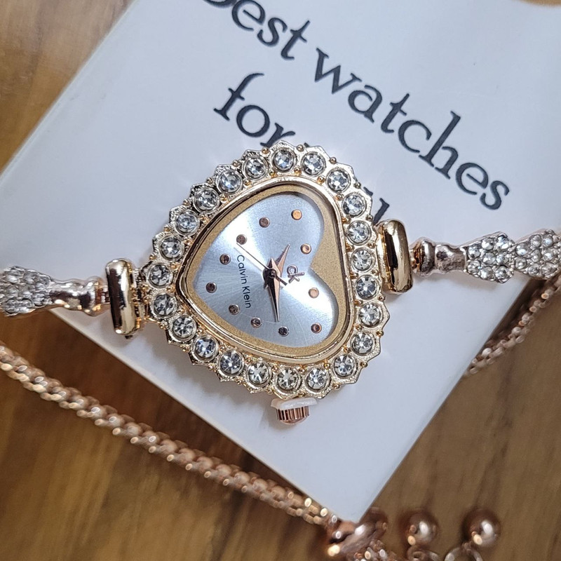 ساعت مچی عقربه ای زنانه مدل کرواتی قلبی ساعت مچی عقربه ای زنانه مدل کرواتی قلبی