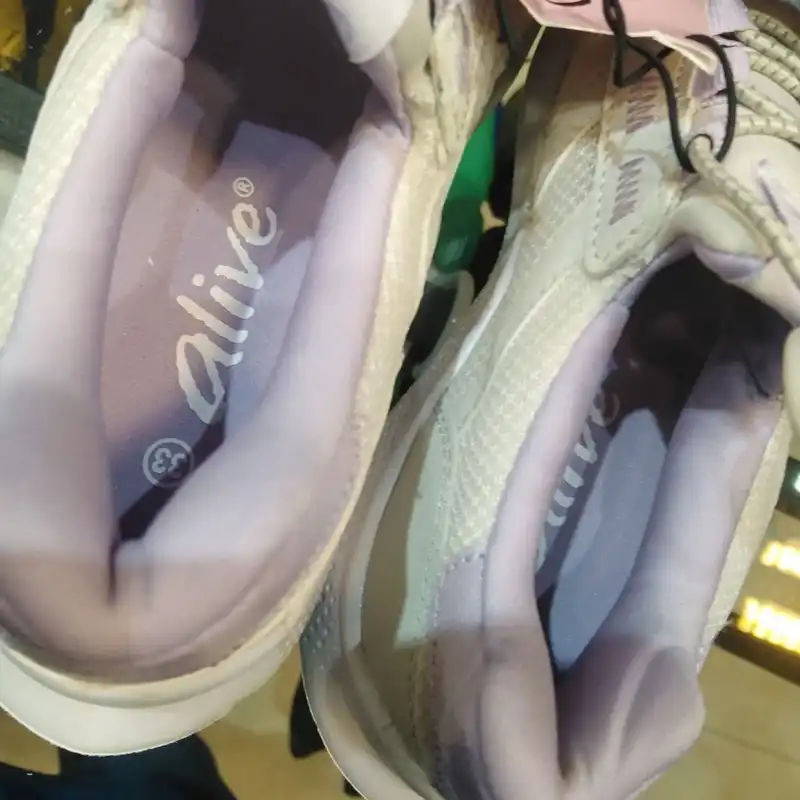 کفش مخصوص پیاده روی الایو مدل bR82977