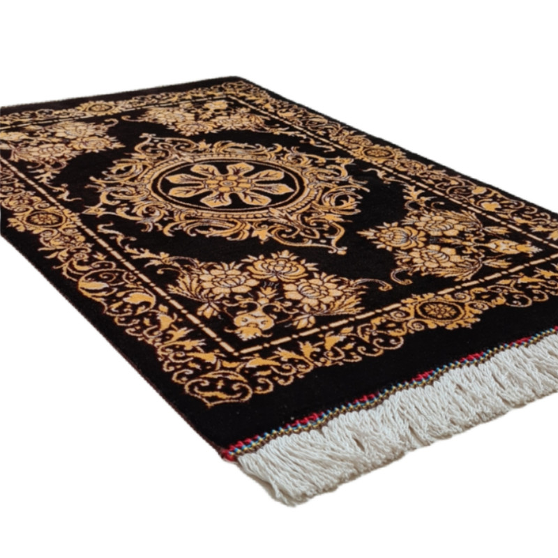 فرش دستباف نیم متری قم طرح ترنجی کد 1222