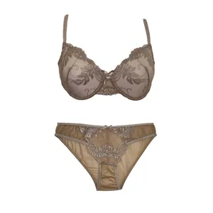 ست شورت و سوتین زنانه بارون مدل فانتزی تور و گیپور فنردار کد 005-335