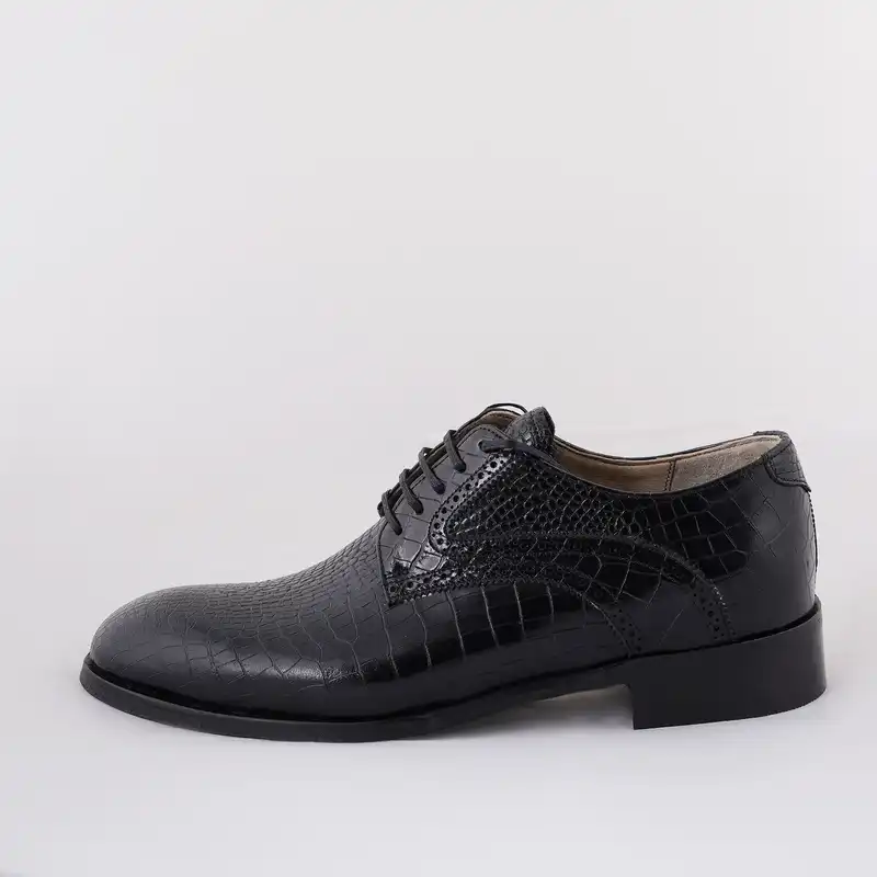 کفش مردانه کرمانی مدل تمام چرم طبیعی کروکو دستدوز کد 1074 رنگ مشکی