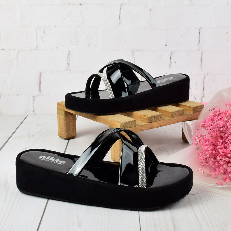 صندل زنانه نیکتا مدل ورنی نگینی 4155