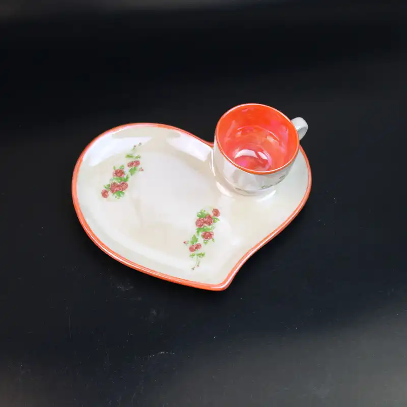 ست فنجان و بشقاب سرامیکی مدل لاستر