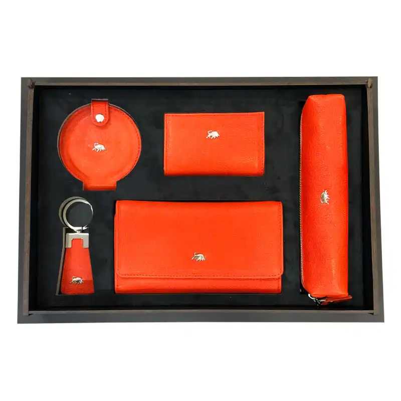 ست هدیه زنانه سرزمین چرم مدل 161007