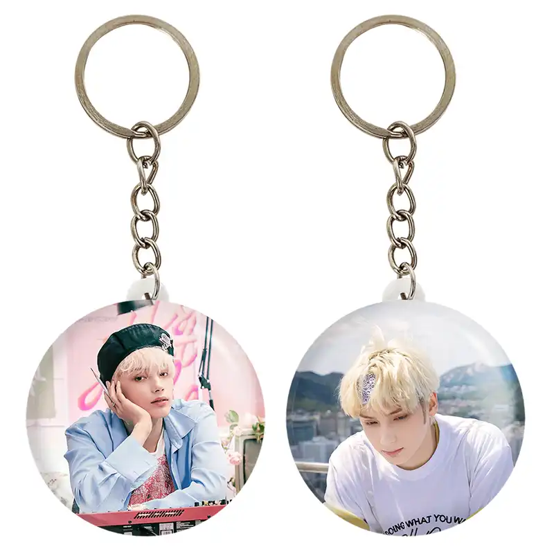 جاکلیدی خندالو مدل هیونینگ کای گروه تی اکس تی TXT کد 1999820006 مجموعه 2 عددی