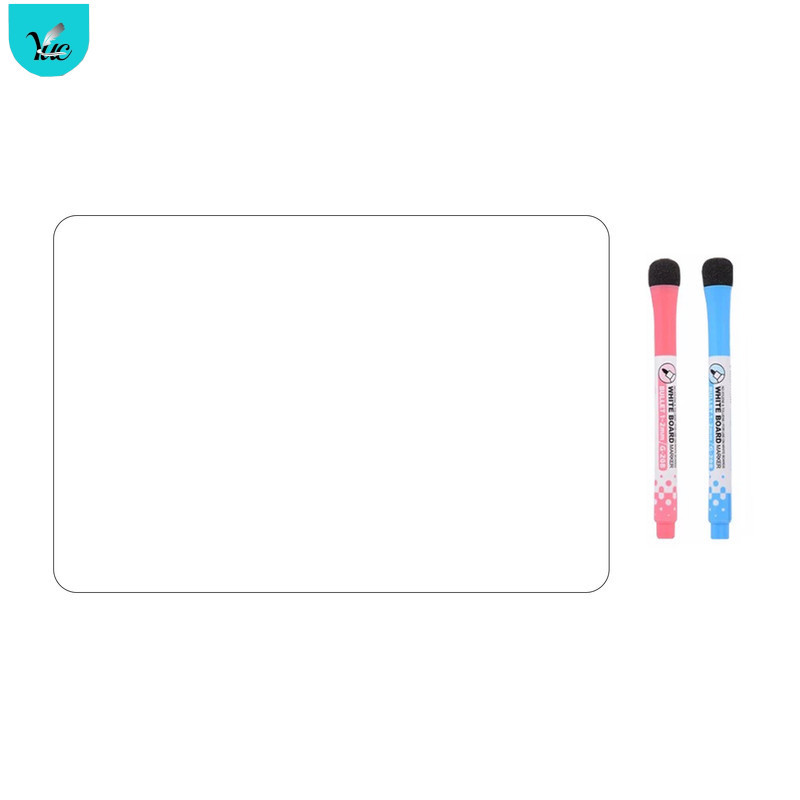 تخته وایت برد وای یو سی مدل مغناطیسی انعطاف پذیر سایز 43x28 سانتی متر به همراه ماژیک بسته 3 عددی
