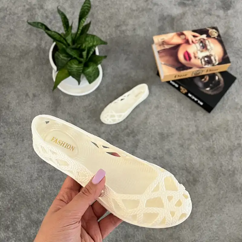 کفش ساحلی زنانه مدل WH.2789