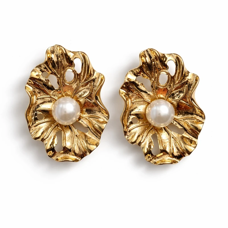 گوشواره میخی زنانه مدل برگ مرواریدی7458