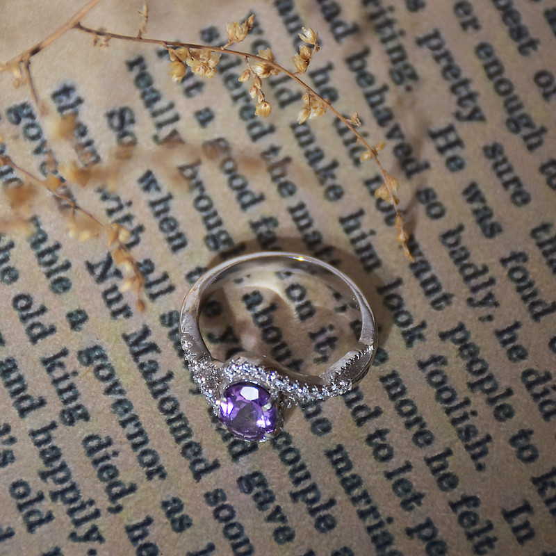 انگشتر نقره زنانه نقره جات لطفی مدل آمیتیست کد ANZR01E01