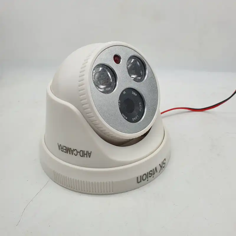 ماکت دوربین مداربسته اسکای ویژن مدل چراغ دار