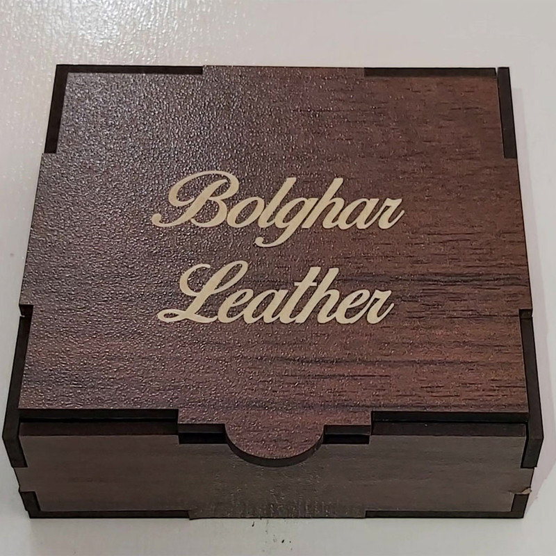 جاکلیدی مدل کاپشن