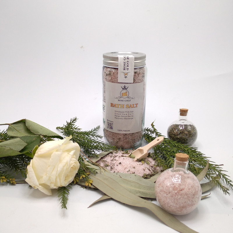 نمک حمام رز گلد مدل نعنا و اکالیپتوس وزن 650 گرم