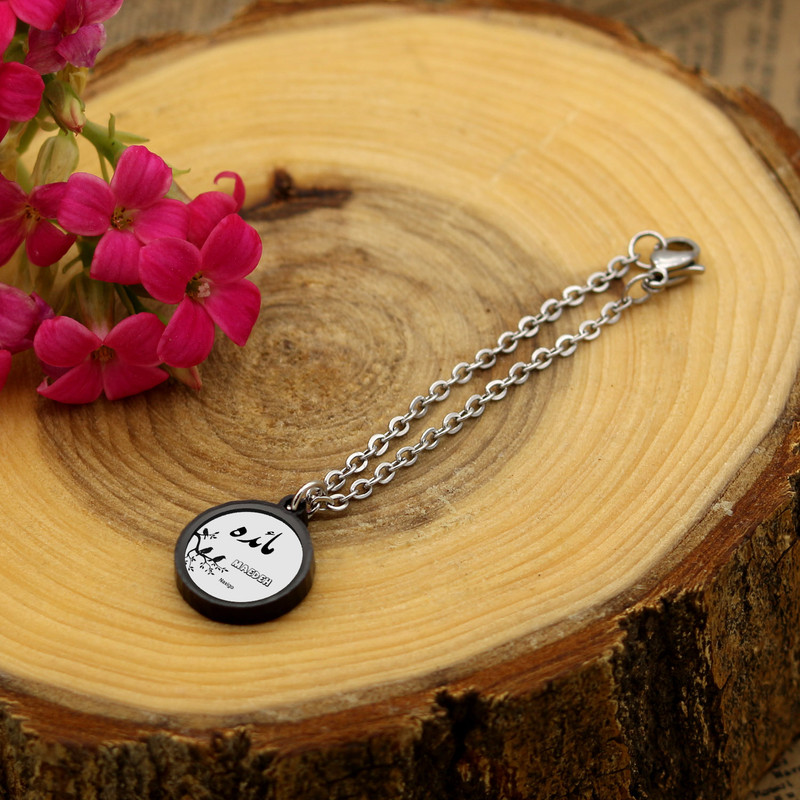 آویز ساعت زنانه ناکسیگو مدل شب تاب طرح مائده کد AW9067 آویز ساعت زنانه ناکسیگو مدل شب تاب طرح مائده کد AW9067