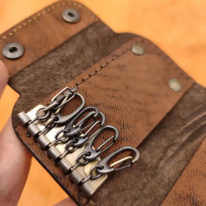 جاکلیدی چرمی مدل j-25