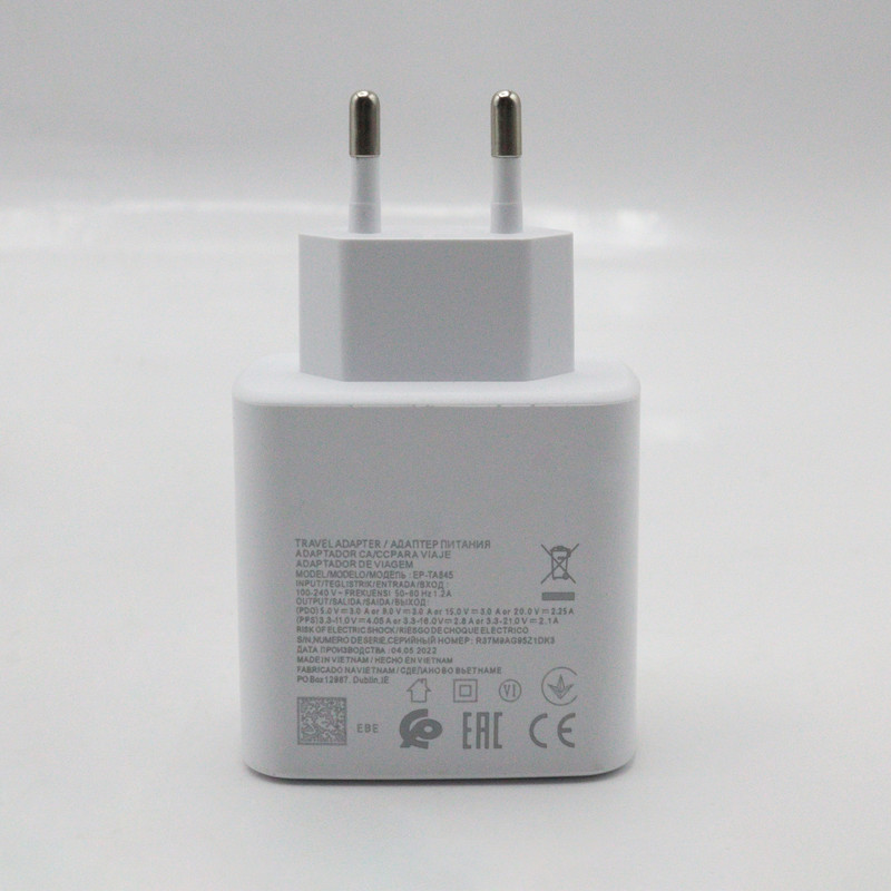 شارژر دیواری 45 وات مدل YP-45W/USB-C به همراه کابل USB-C