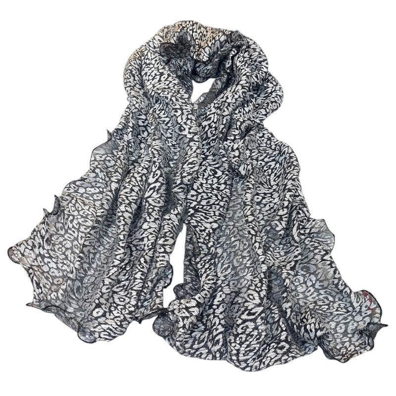 شال زنانه مدل مزونی توری طرح پلنگی حاشیه موجدار