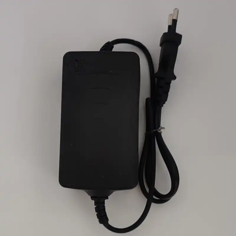 آداپتور 12 ولت 5 آمپر کد 12V5A