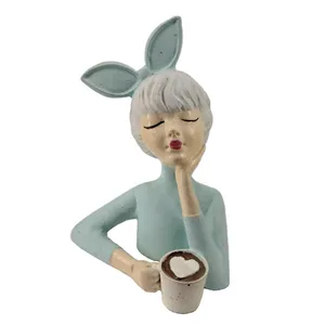 مجسمه مدل دختر نسکافه کد 899