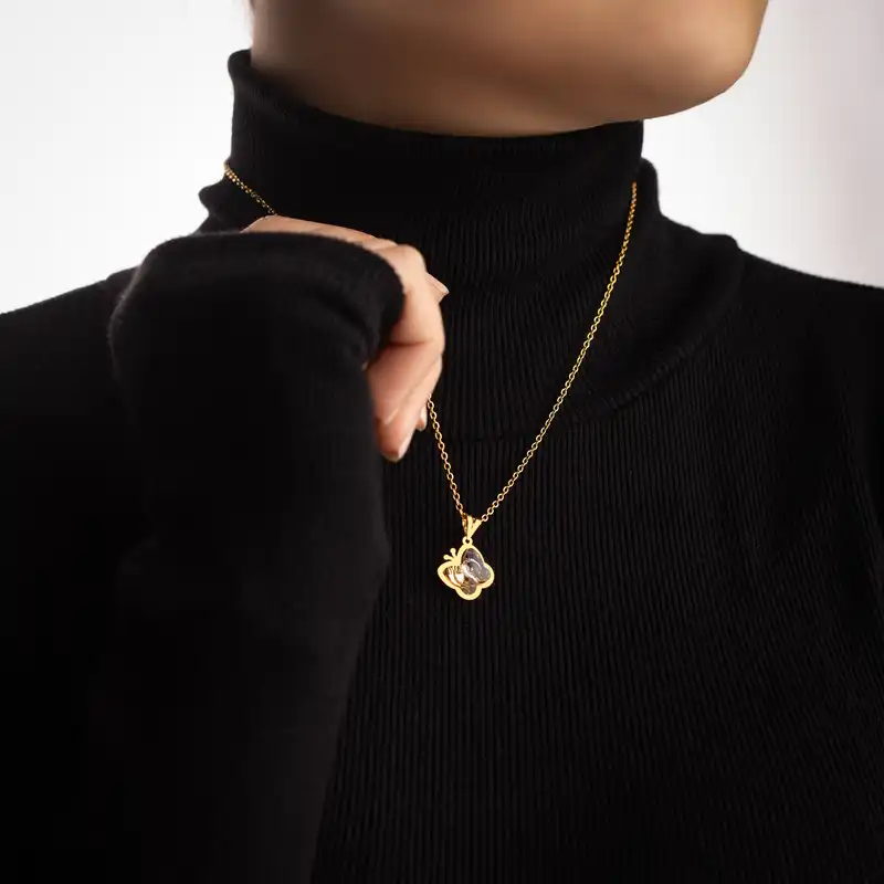 گردنبند طلا 18 عیار ناریا مدل پروانه رنگ زرد