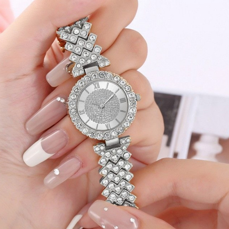 ساعت مچی عقربه ای زنانه مدل قاب دور نگین بند فول نگین کد 6