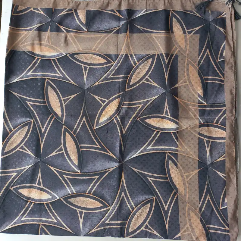 روسری زنانه مدل نخی قواره بزرگ برگ دار کد 421