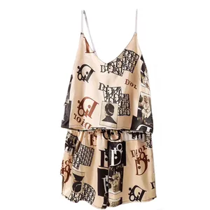 ست تاپ و شلوارک زنانه مدل عروسکی