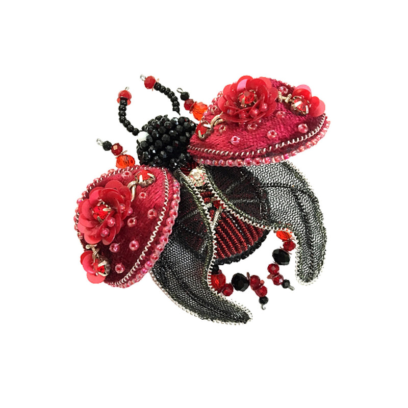 سنجاق سینه زنانه مدل کفشدوزک سنجاق سینه زنانه مدل کفشدوزک