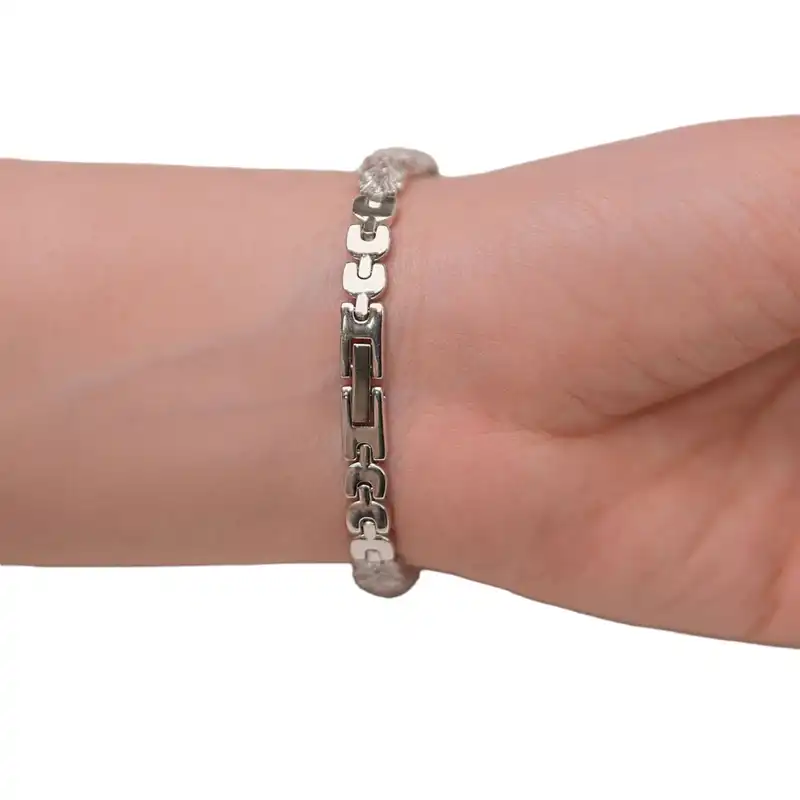 ساعت مچی عقربه ای نقره زنانه مدل ساچ مربع 0109