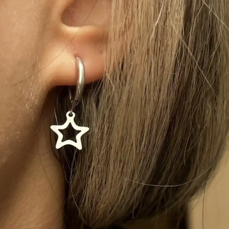 گوشواره مدل ستاره توخالی 81