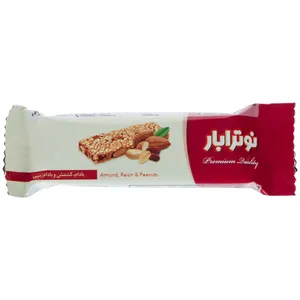 نوترابار با مغز بادام کشمش و بادام زمینی چی توز مقدار 30 گرم