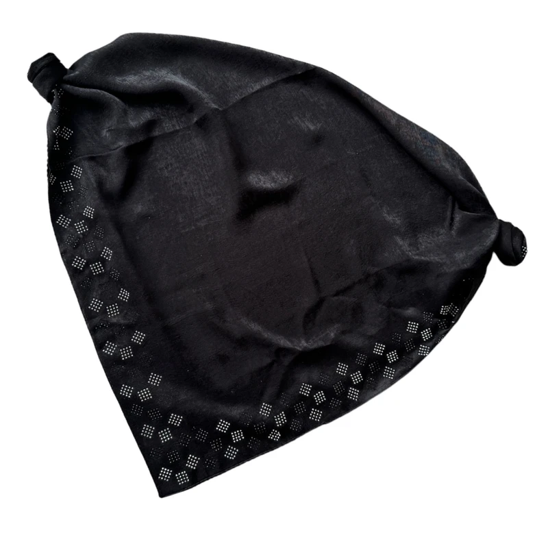 روسری زنانه مدل مینی ساتن کوپرا نگینی سنگ دوزی حرارتی مربع مربعی قواره 70