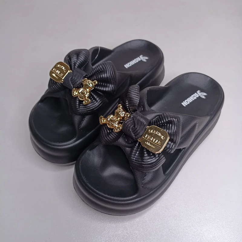 عکس شماره 2 : دمپایی زنانه پاپا مدل آیسان کد 1659-bk