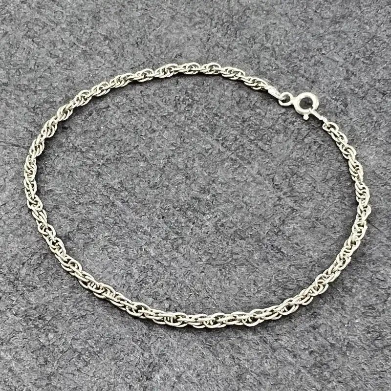 دستبند نقره زنانه گیرا مدل G473