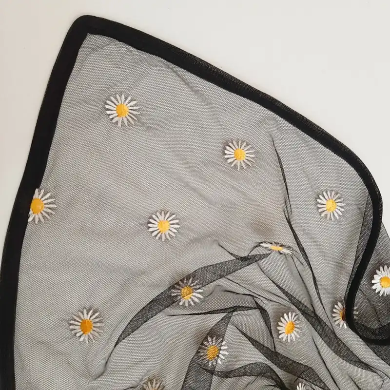 روسری زنانه مدل مینی بابونه