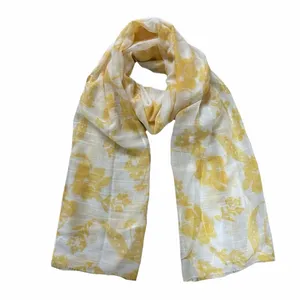 شال زنانه آی ام مدل گل دار