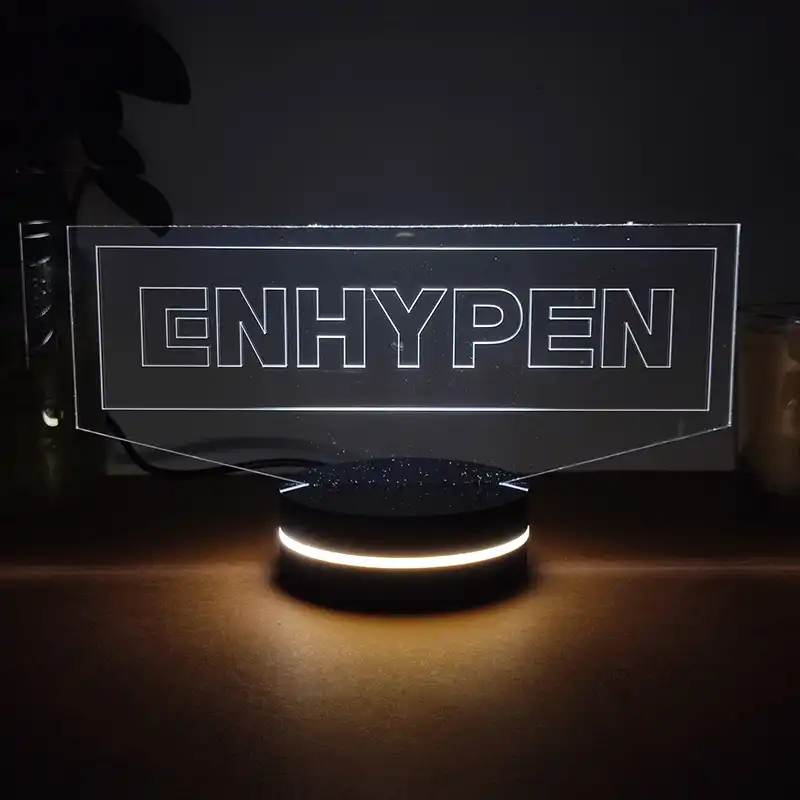 چراغ خواب مدل گروه انهایپن