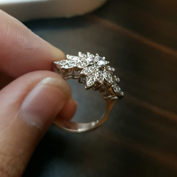 انگشتر نقره زنانه مدل جواهری رز