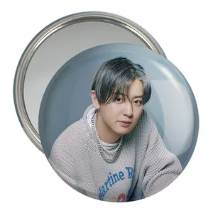 آینه جیبی خندالو مدل چانیول گروه اکسو EXO  کد 16853