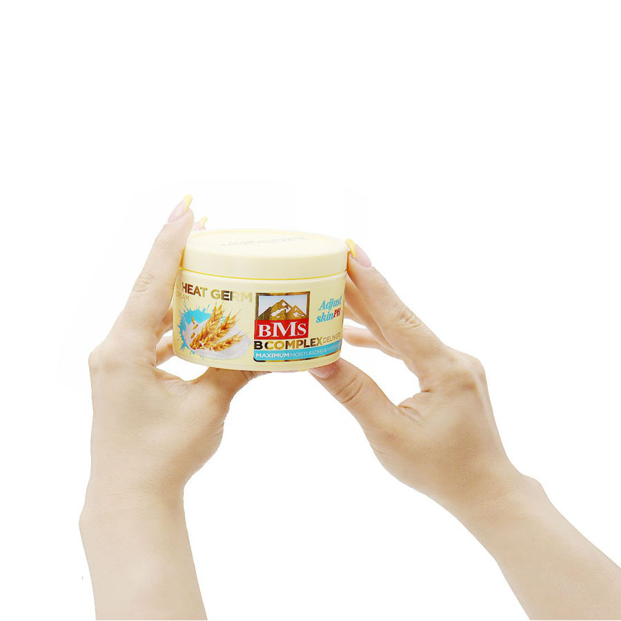 کرم مرطوب کننده دست و صورت بی ام اس مدل جوانه گندم مناسب انواع پوست حجم 200 میلی لیتر