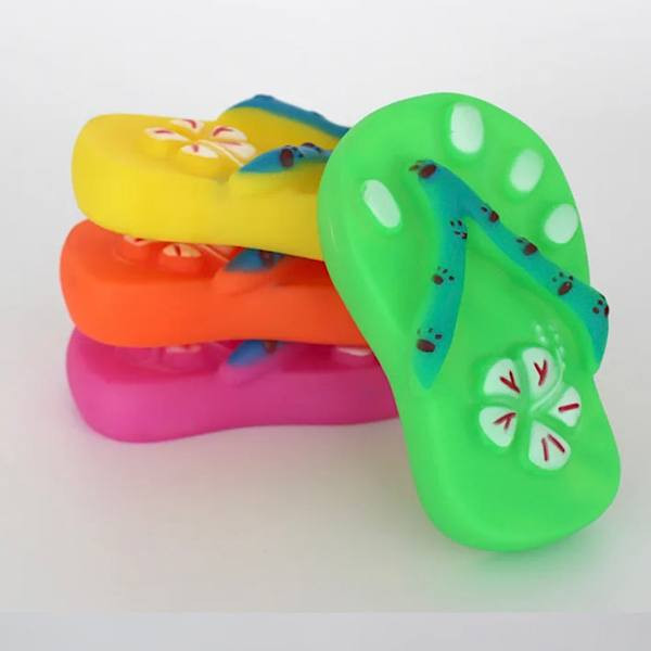 اسباب بازی سگ مدل سوتک دار دندانی طرح دمپایی